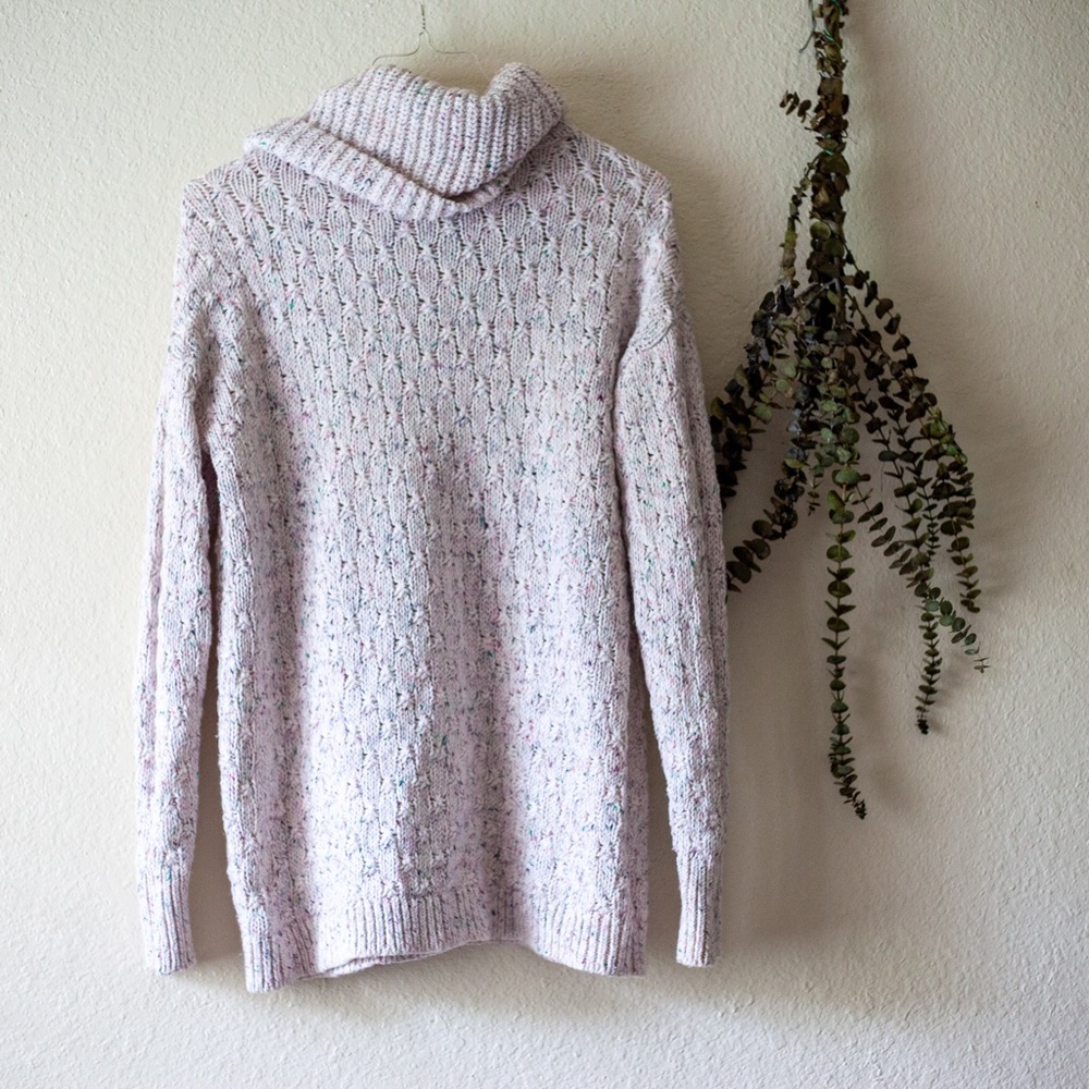 Loft cowl turtleneck white/cream with color